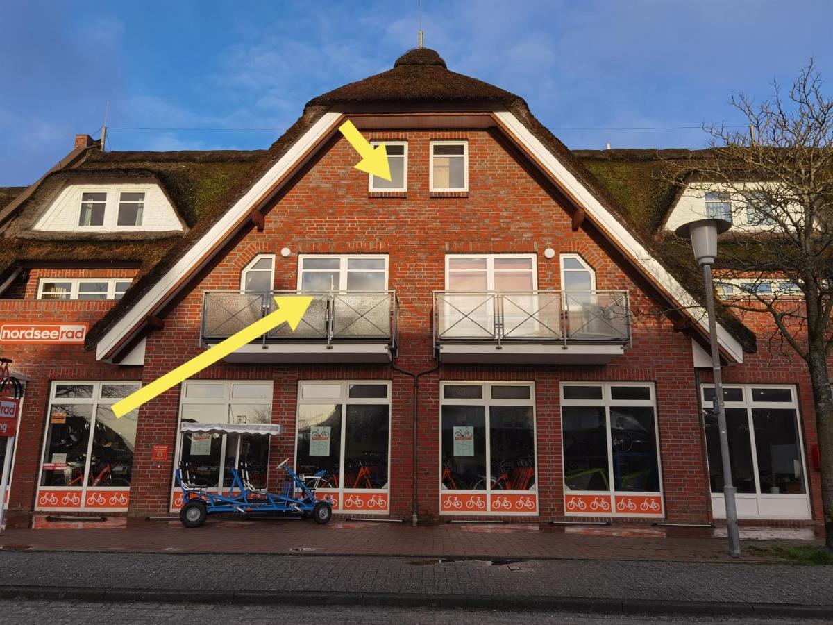 Schaake Hooksiel - Charmante Reetdachwohnung & Kostenfreier Parkplatz Екстер'єр фото